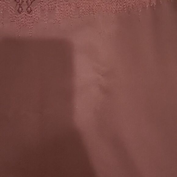 Coldwater creek womens burgendy flowy‎ tank you with embroidered floral size s - Picture 5 of 6